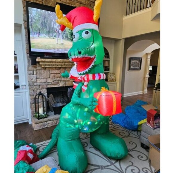 🆕7FT Christmas Inflatable Giant Dinosaur Holding Gift Boxes Outdoor Decoration - Picture 3 of 9